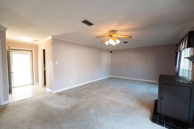 4600 Hilldale Road, Alexander, AR 72002