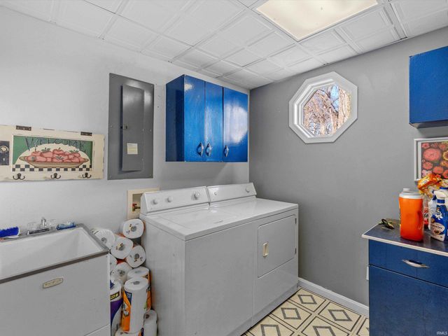 323 S 2nd Street, Rockport, IN 47635