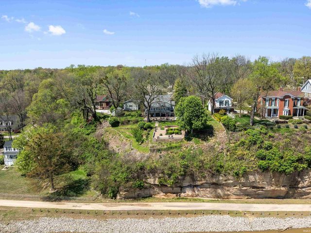 323 S 2nd Street, Rockport, IN 47635