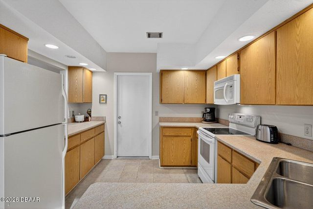 1907 Whisperwood Way, Port Orange, FL 32128