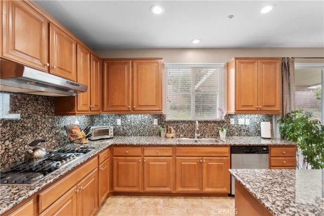 5605 Pine Leaf Avenue, Fontana, CA 92336