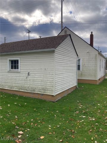 2354 21st Street SW, Akron, OH 44314