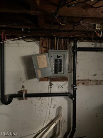 2354 21st Street SW, Akron, OH 44314