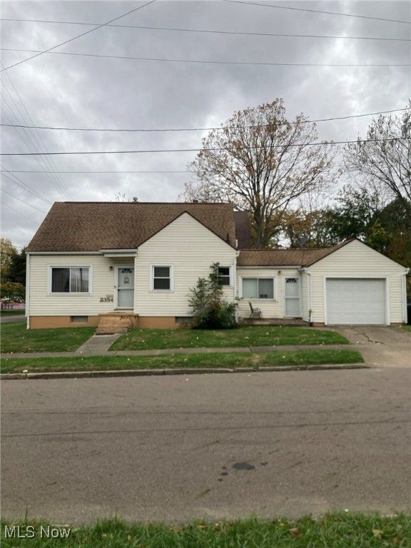 2354 21st Street SW, Akron, OH 44314