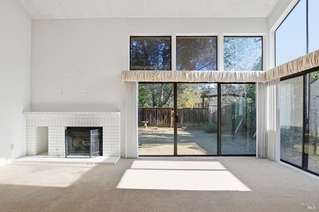 2700 Pike Dr, Napa, CA 94558