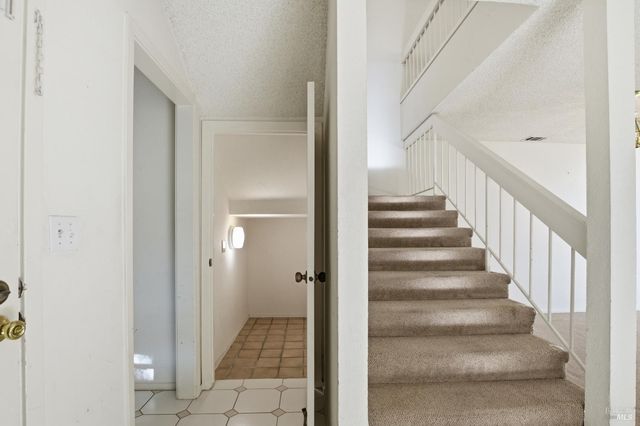 2700 Pike Dr, Napa, CA 94558