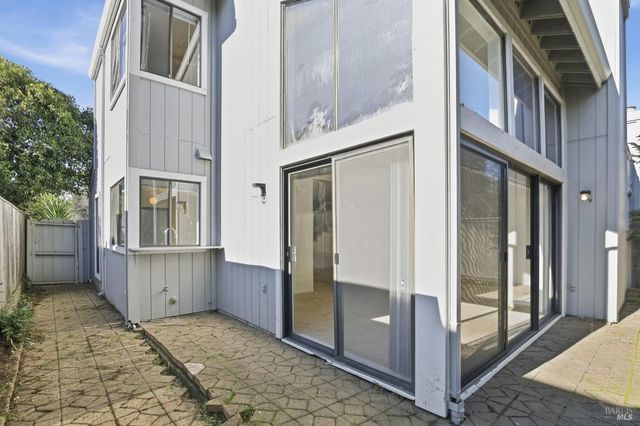 2700 Pike Dr, Napa, CA 94558