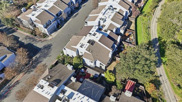 2700 Pike Dr, Napa, CA 94558