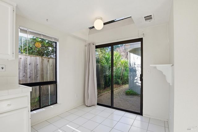 2700 Pike Dr, Napa, CA 94558