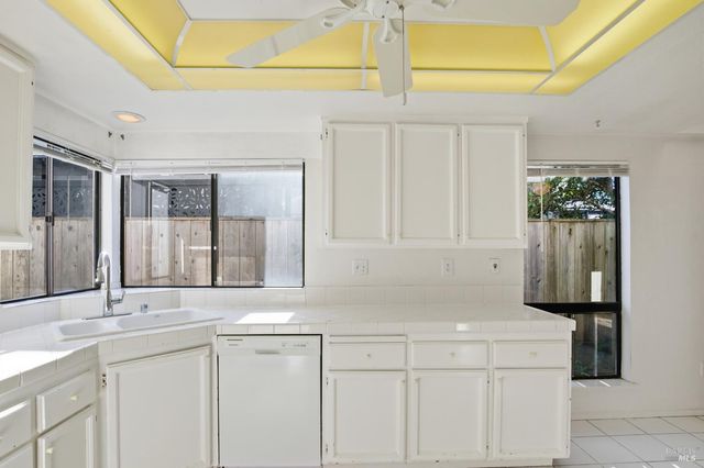 2700 Pike Dr, Napa, CA 94558