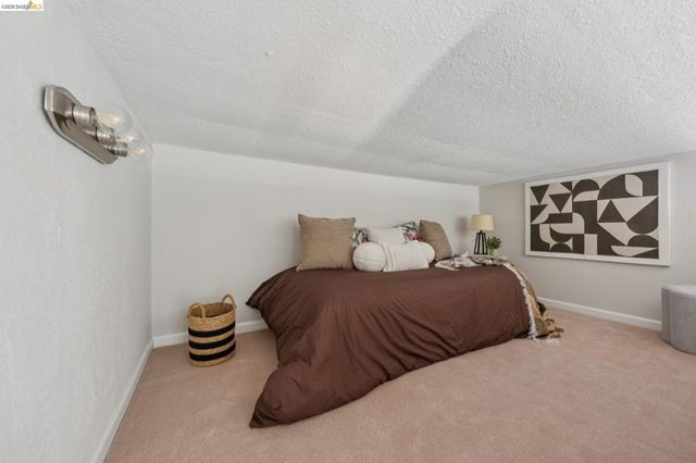 1036 Spring Ct, Hayward, CA 94542