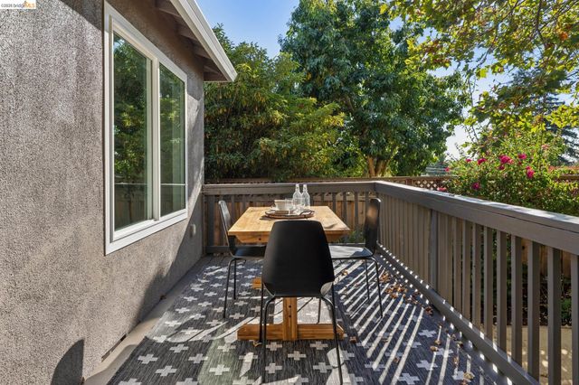 1036 Spring Ct, Hayward, CA 94542