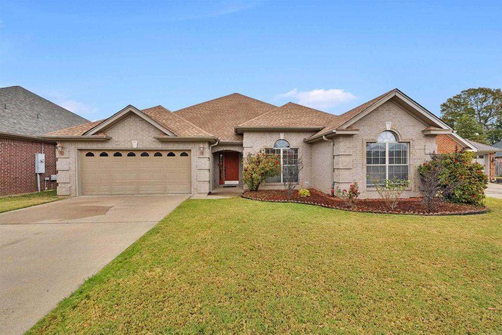115 Sancerre Drive, Maumelle, AR 72113