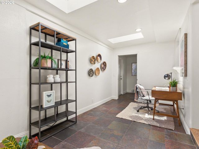 2637 Ne 138TH Pl, Portland, OR 97230