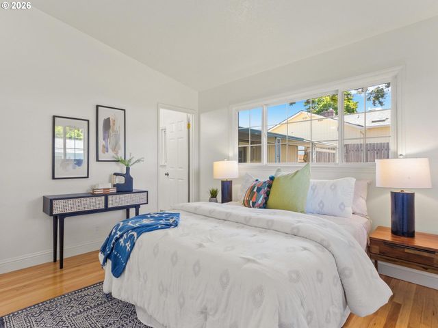 2637 Ne 138TH Pl, Portland, OR 97230