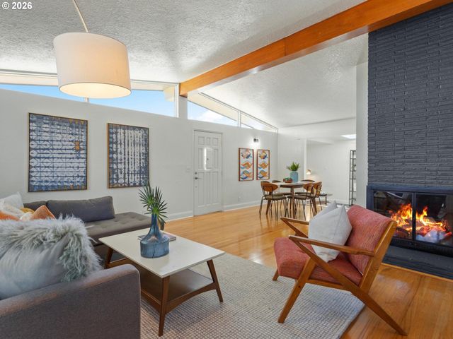 2637 Ne 138TH Pl, Portland, OR 97230