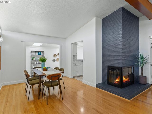 2637 Ne 138TH Pl, Portland, OR 97230
