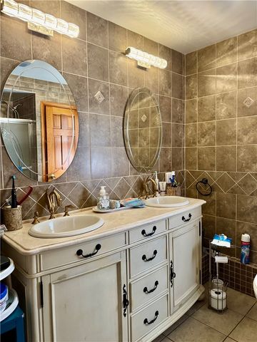 26 Lane 2, Warwick, RI 02888