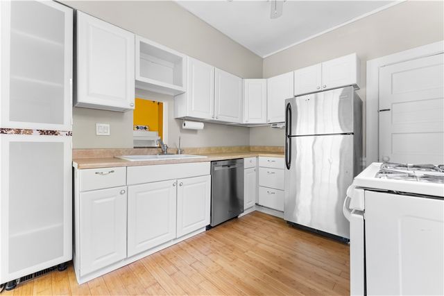 184 W Hutchinson Ave, Edgewood, PA 15218
