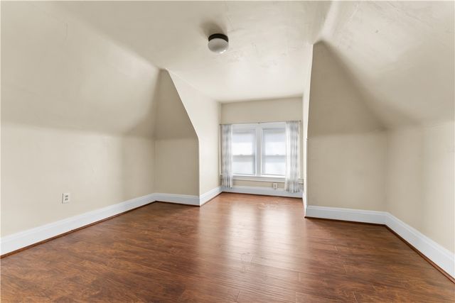 184 W Hutchinson Ave, Edgewood, PA 15218