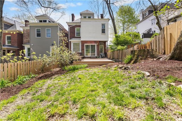 184 W Hutchinson Ave, Edgewood, PA 15218