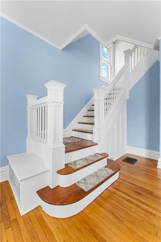 184 W Hutchinson Ave, Edgewood, PA 15218