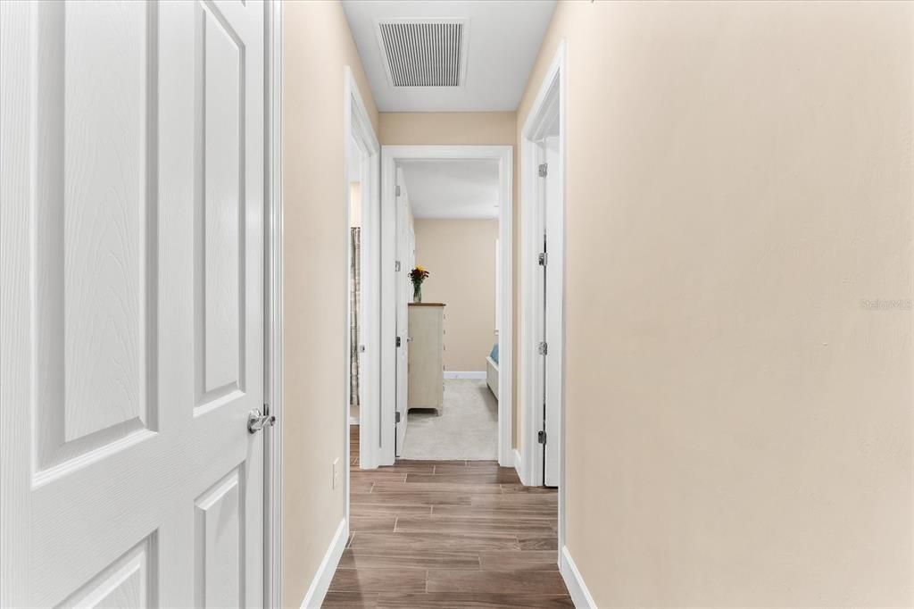 Image 9 of property listing at 17802 EASTBROOK TERRACE, Lakewood Ranch, FL 34202