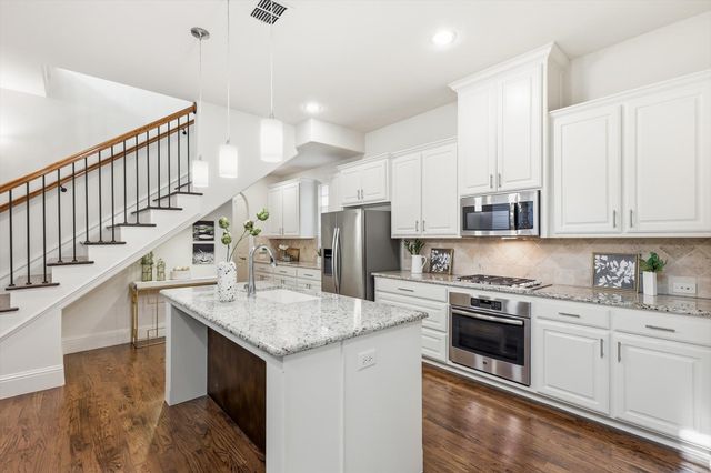 516 Sandy Lane, Flower Mound, TX 75022