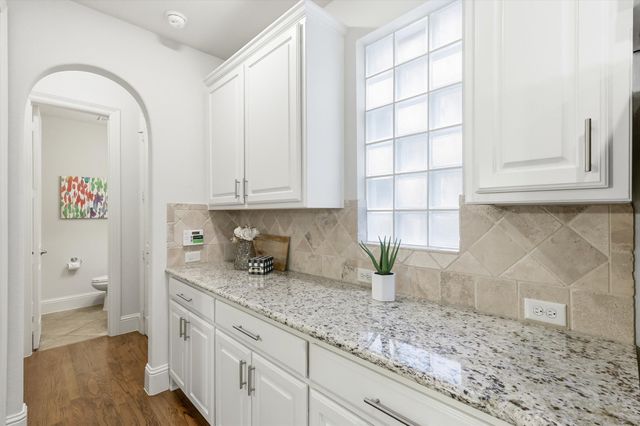 516 Sandy Lane, Flower Mound, TX 75022