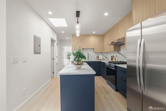 1283 Gilman Avenue, San Francisco, CA 94124