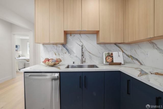 1283 Gilman Avenue, San Francisco, CA 94124