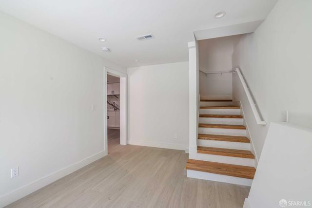 1283 Gilman Avenue, San Francisco, CA 94124