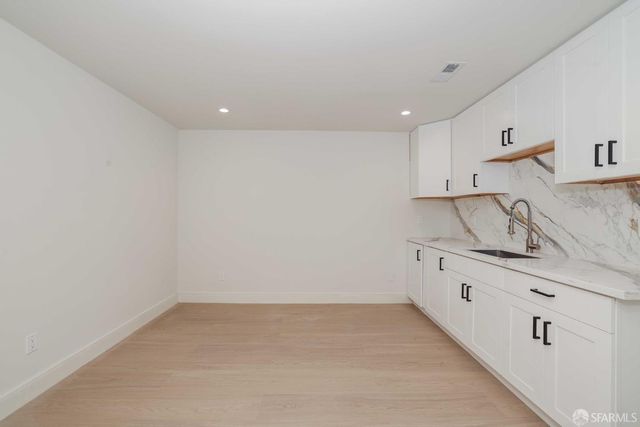 1283 Gilman Avenue, San Francisco, CA 94124