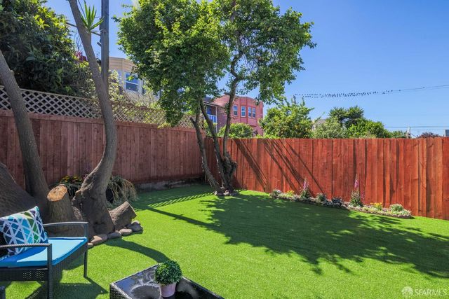 1283 Gilman Avenue, San Francisco, CA 94124