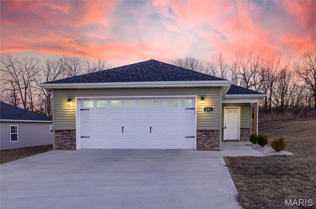 105 Daniels Court, St Robert, MO 65584