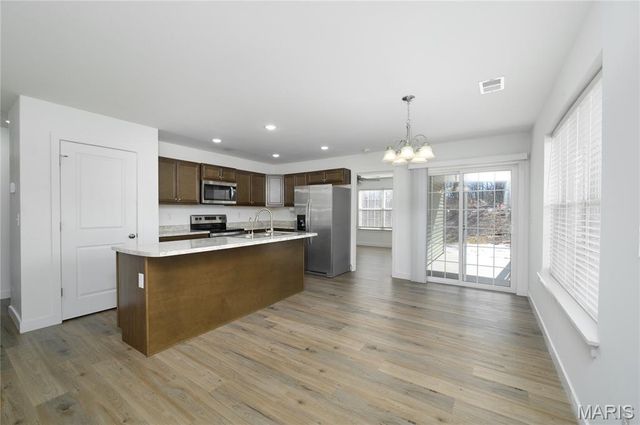 105 Daniels Court, St Robert, MO 65584