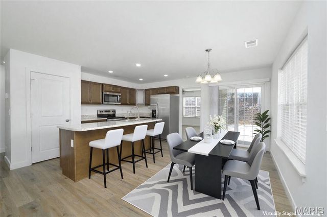 105 Daniels Court, St Robert, MO 65584