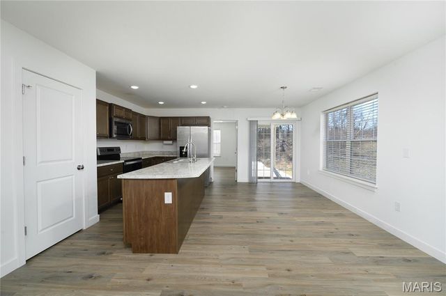 105 Daniels Court, St Robert, MO 65584