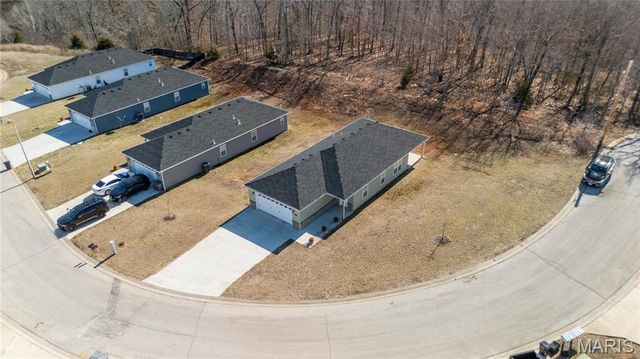 105 Daniels Court, St Robert, MO 65584