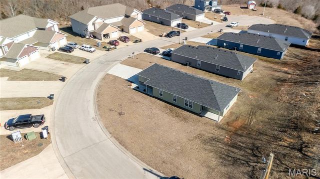 105 Daniels Court, St Robert, MO 65584