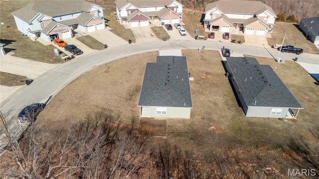 105 Daniels Court, St Robert, MO 65584