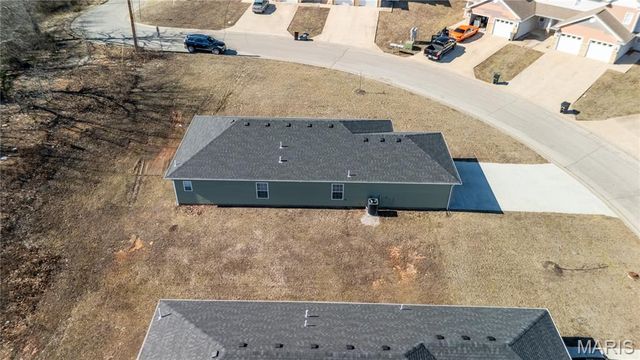 105 Daniels Court, St Robert, MO 65584