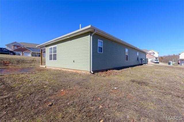 105 Daniels Court, St Robert, MO 65584