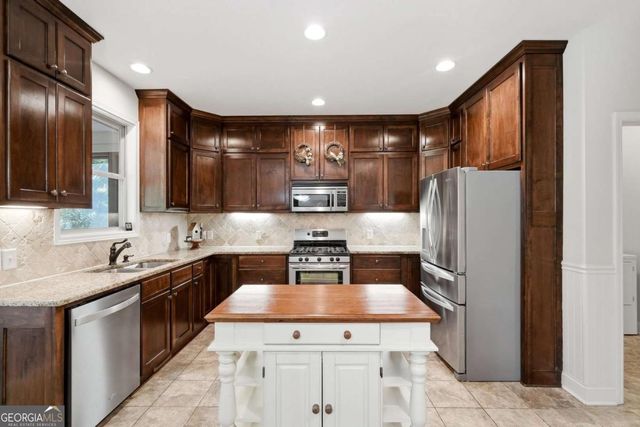 5660 Chestatee Landing Drive, Gainesville, GA 30506