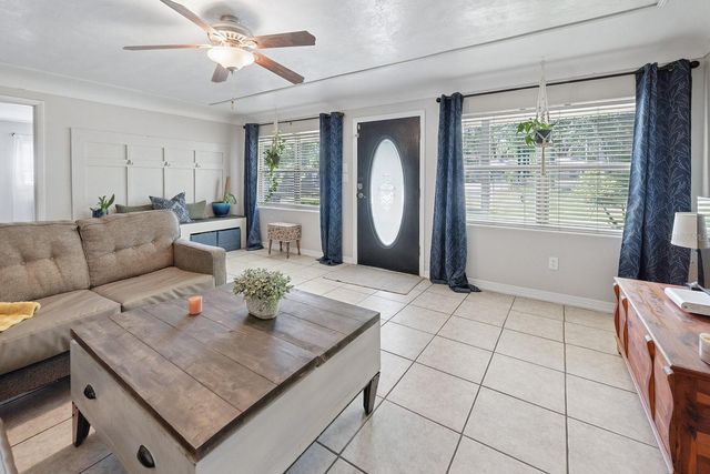917 SW 2ND AVENUE, Trenton, FL 32693