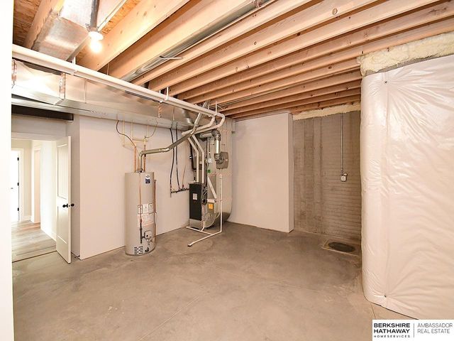 19969 Monroe Street, Omaha, NE 68135