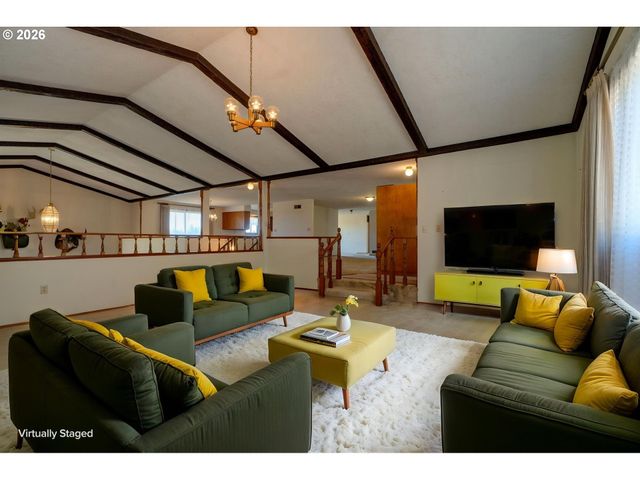 18108 Ne BALD PEAK Ln, Newberg, OR 97132