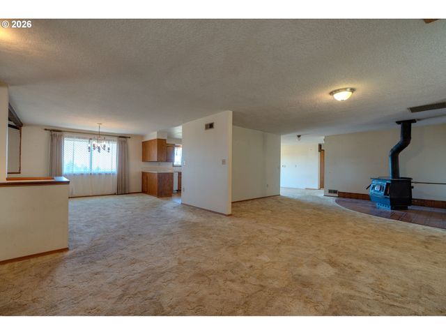 18108 Ne BALD PEAK Ln, Newberg, OR 97132