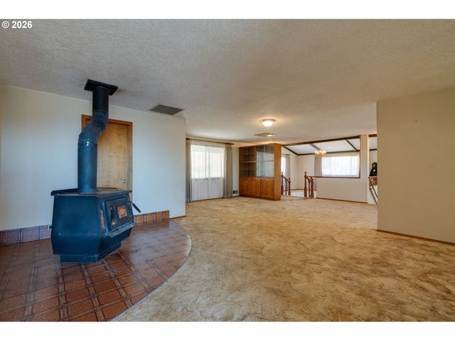18108 Ne BALD PEAK Ln, Newberg, OR 97132