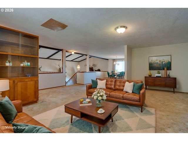 18108 Ne BALD PEAK Ln, Newberg, OR 97132